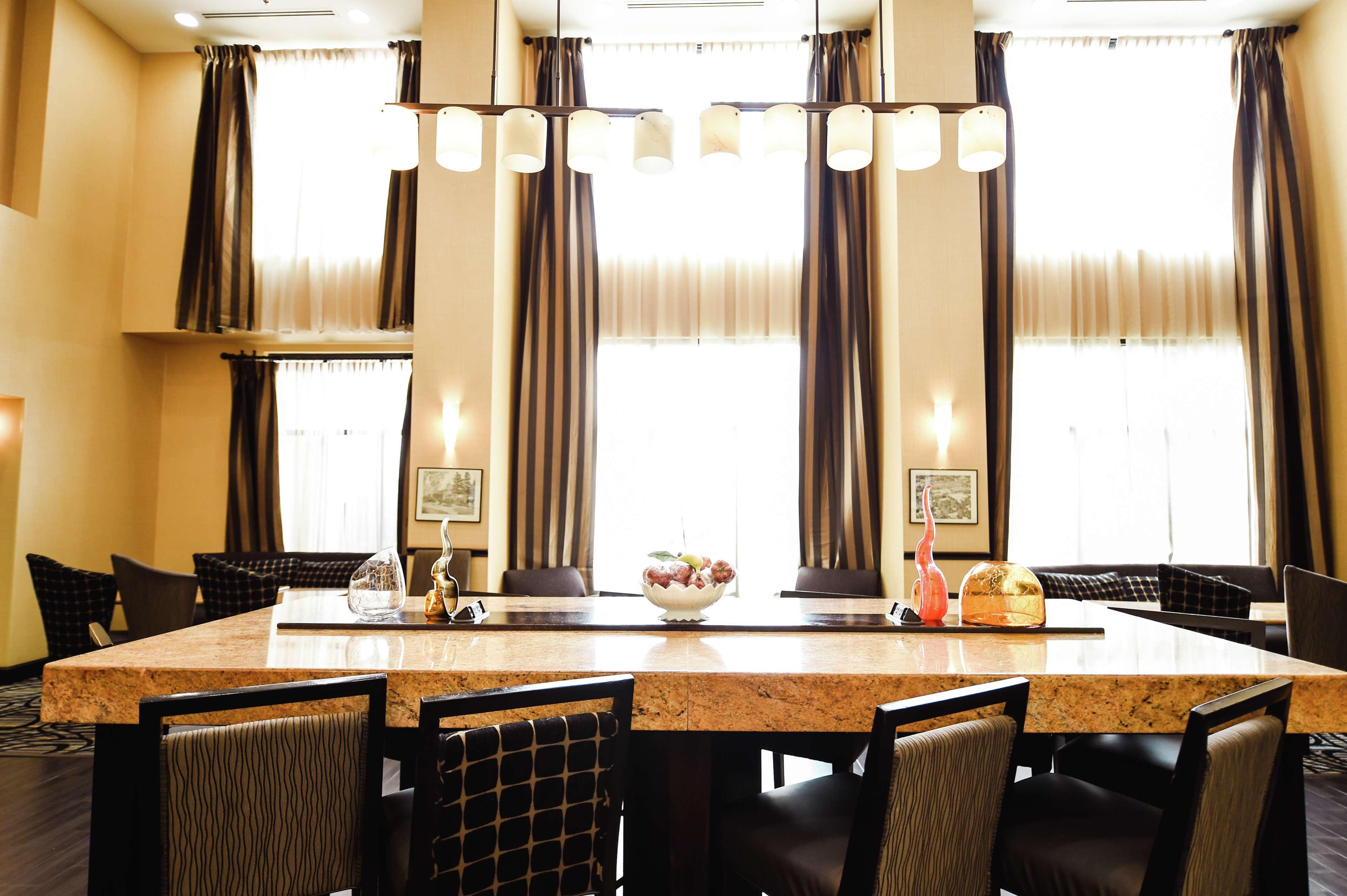 Hampton Inn & Suites Pine Bluff Exteriör bild