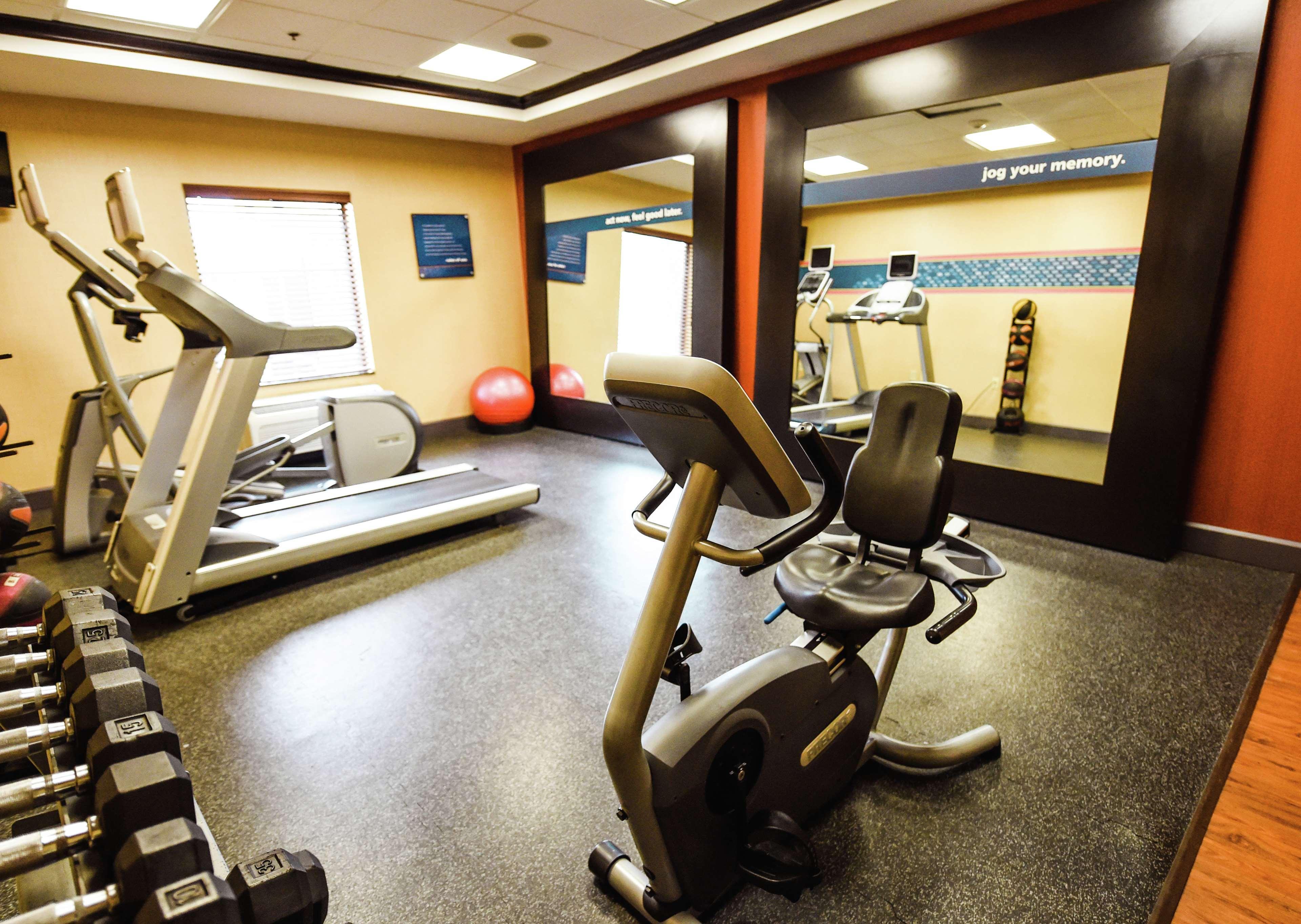 Hampton Inn & Suites Pine Bluff Exteriör bild