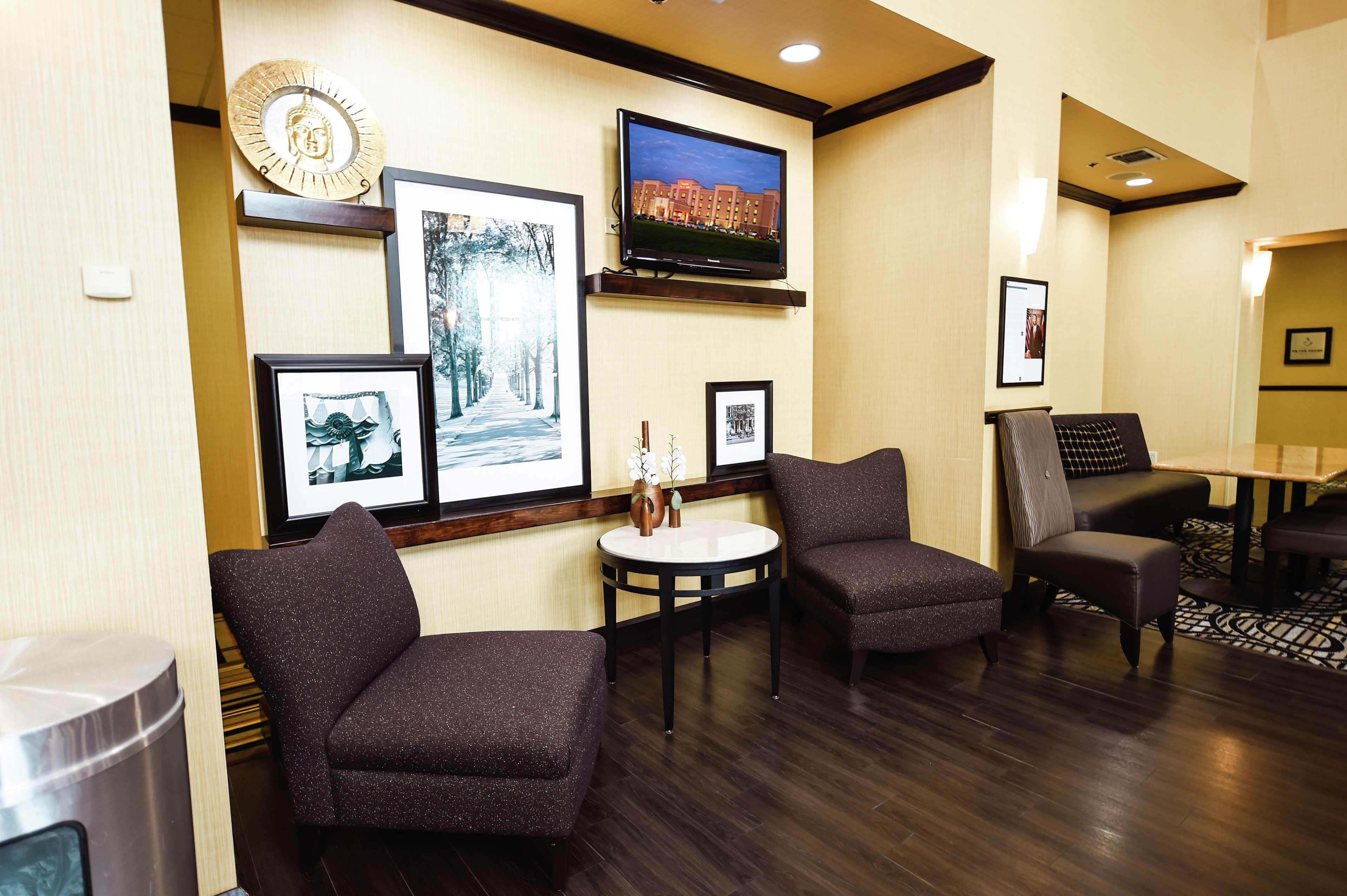 Hampton Inn & Suites Pine Bluff Exteriör bild
