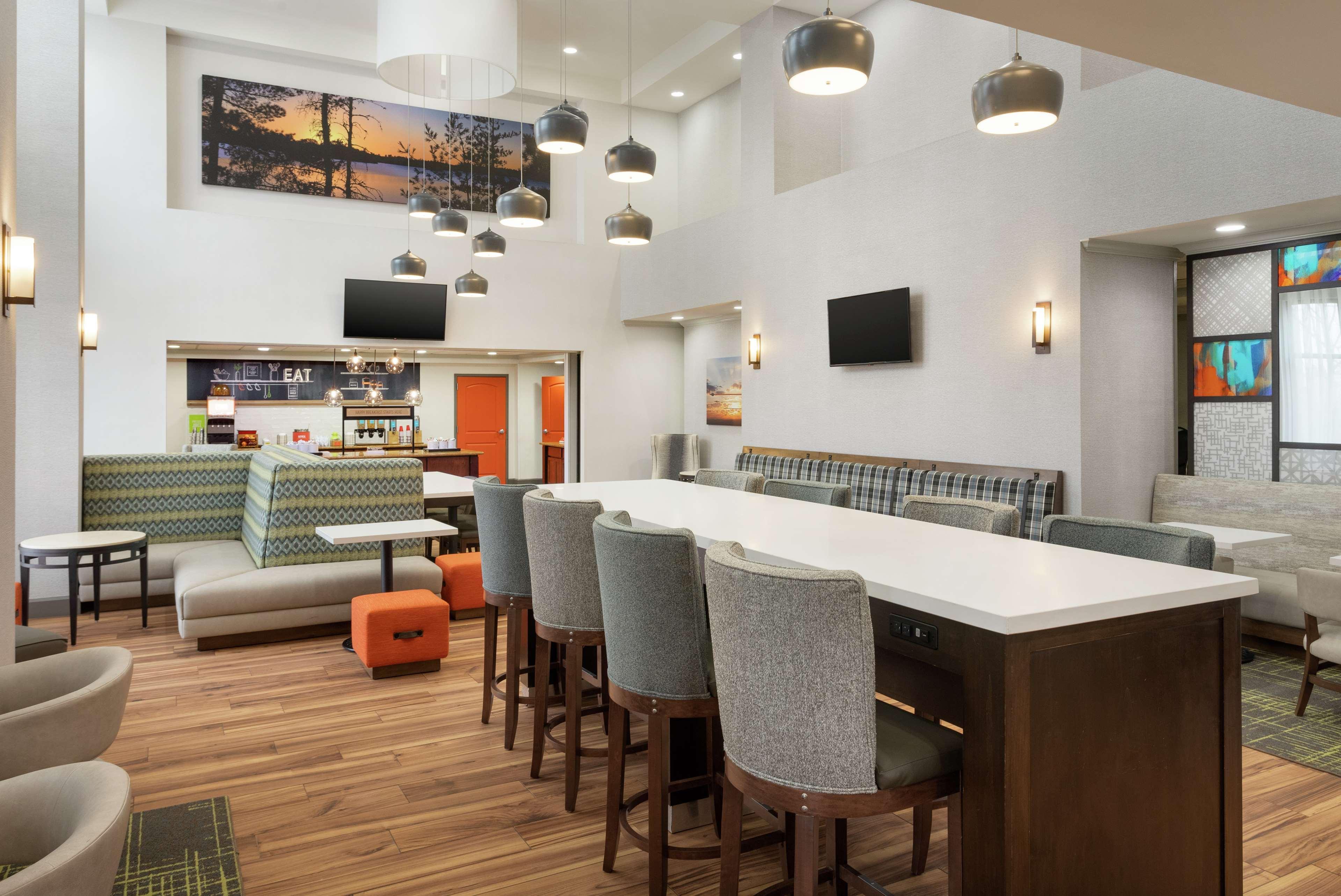 Hampton Inn & Suites Pine Bluff Exteriör bild