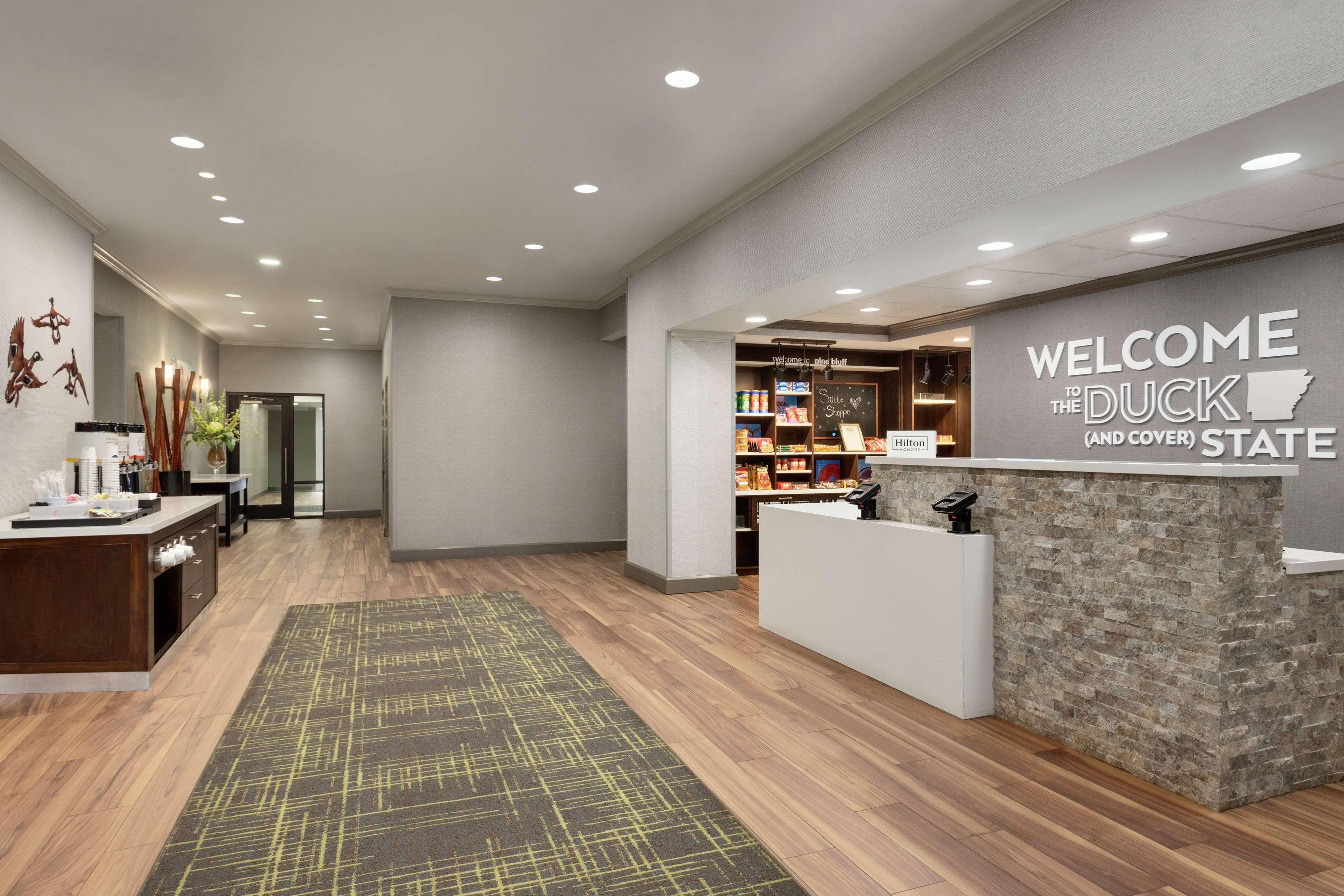 Hampton Inn & Suites Pine Bluff Exteriör bild