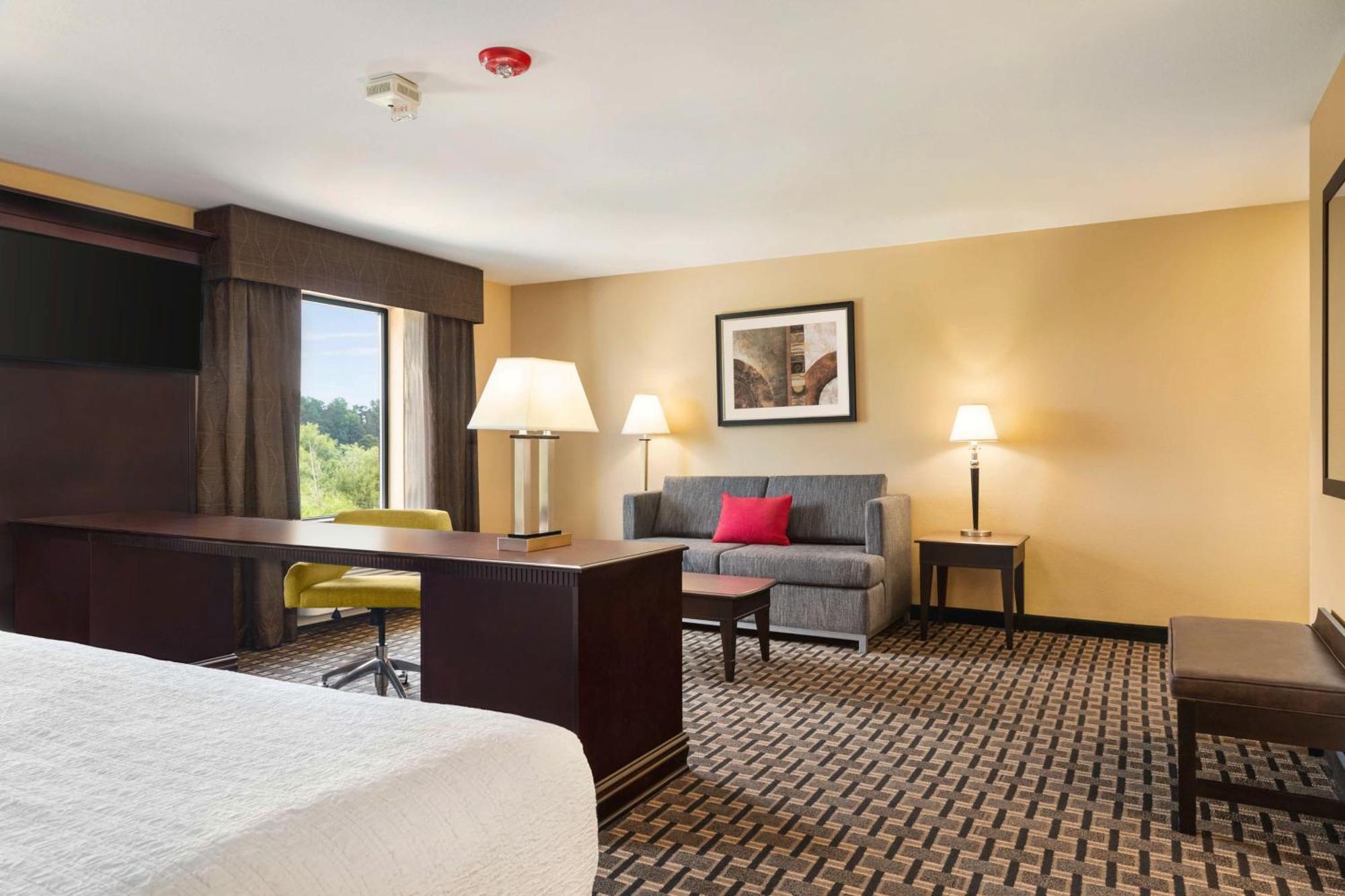 Hampton Inn & Suites Pine Bluff Exteriör bild